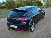 Usado Seat Leon FR 180 CV (132 kW) 2010 Negro Utilitario
