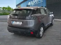 Usado Peugeot 3008 Active 131 CV (96 kW) 2021 Gris SUV