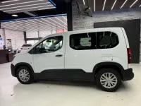 Usado Peugeot Rifter Active 102 CV (75 kW) 2020 Blanco Monovolumen