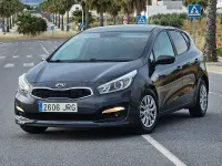 Usado Kia Ceed GT 90 CV (66 kW) 2017 Gris / plata Berlina