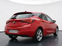 Usado Opel Astra Dynamic 125 CV (91 kW) 2018 Rojo Berlina