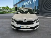 Usado Skoda Kamiq Ambition 110 CV (80 kW) 2022 Blanco SUV