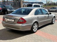 Usado Mercedes E280 Avantgarde 190 CV (139 kW) 2007 Gris Berlina
