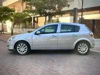 Usado Opel Astra Enjoy 105 CV (77 kW) 2004 Gris / plata Berlina