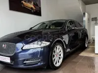 Usado Jaguar XJ Portfolio 275 CV (202 kW) 2015 Azul Berlina