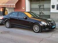 Usado Mercedes E220 Classic 170 CV (125 kW) 2009 Negro Berlina