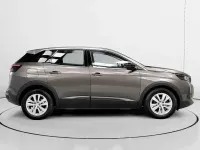 Usado Peugeot 3008 Active 131 CV (96 kW) 2022 Gris SUV