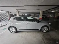 Usado Renault Clio V Techno 143 CV (105 kW) 2024 Gris / plata Berlina