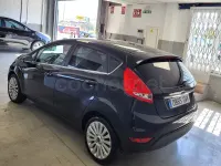 Usado Ford Fiesta Titanium 96 CV (70 kW) 2010 Negro Berlina