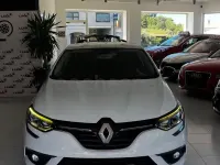Usado Renault Mégane IV Business 110 CV (80 kW) 2018 Blanco Berlina