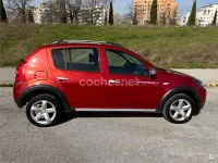 Usado Dacia Sandero Stepway 90 CV (66 kW) 2012 Granate Berlina
