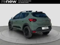Usado Dacia Sandero Extreme 100 CV (73 kW) 2025 Verde Berlina