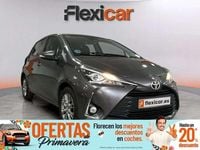 Usado Toyota Yaris Active 111 CV (81 kW) 2017 Gris Utilitario