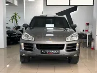 Usado Porsche Cayenne 240 CV (176 kW) 2010 Gris / plata SUV