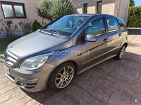 Usado Mercedes B180 109 CV (80 kW) 2010 Gris / plata Monovolumen