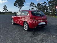 Usado Alfa Romeo 147 Distinctive 105 CV (77 kW) 2004 Rojo Utilitario