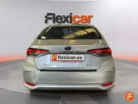 Usado Toyota Corolla Style 140 CV (102 kW) 2024 Gris Berlina