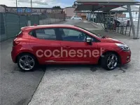 Begagnad Renault Clio IV Zen 90 HK (66 kW) 2016 Röd Sedan