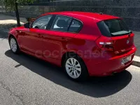 Usado BMW 116 122 CV (89 kW) 2011 Rojo Utilitario