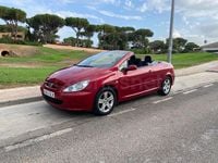 Usado Peugeot 307 CC 143 CV (105 kW) 2005 Granate Descapotable