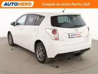 Usado Toyota Verso Advance 124 CV (91 kW) 2014 Blanco Monovolumen