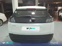Usado Peugeot 3008 Active 130 CV (95 kW) 2022 Blanco SUV