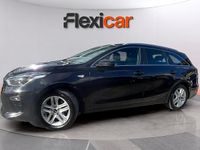 Usado Kia Ceed 136 CV (100 kW) 2020 Negro Utilitario