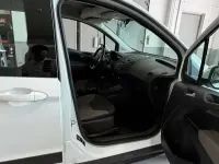 Usado Ford Transit Trend 76 CV (55 kW) 2019 Blanco Familiar