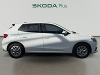 Usado Skoda Fabia Selection 115 CV (84 kW) 2025 Blanco Utilitario