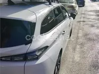 Usado Peugeot 308 130 CV (95 kW) 2022 Blanco Familiar