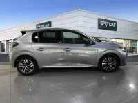 Usado Peugeot 208 Allure 102 CV (75 kW) 2023 Gris Utilitario