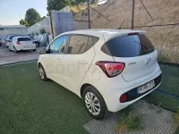 Usado Hyundai i10 66 CV (48 kW) 2017 Blanco Utilitario