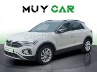 Usado VW T-Roc Life 110 CV (80 kW) 2022 Gris / plata SUV