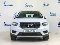 Usado Volvo XC40 Momentum 129 CV (94 kW) 2021 Gris / plata SUV