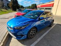 Usado Kia Ceed 136 CV (100 kW) 2022 Azul Utilitario