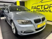 Usado BMW 318 143 CV (105 kW) 2011 Azul Familiar