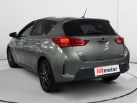 Usado Toyota Auris Hybrid 136 CV (100 kW) 2015 Gris Utilitario