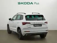 Usado Skoda Karoq SportLine 116 CV (85 kW) 2024 Blanco SUV