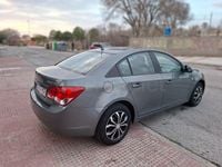 Usado Chevrolet Cruze LT 124 CV (91 kW) 2011 Gris / plata Berlina