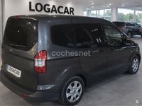 Usado Ford Tourneo Courier Ambiente 75 CV (55 kW) 2015 Marrón Monovolumen