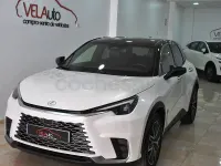 Usado Lexus LBX 136 CV (100 kW) 2025 Blanco SUV