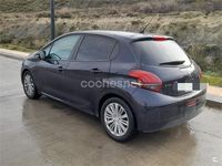 Usado Peugeot 208 Signature Sky 82 CV (60 kW) 2019 Azul Utilitario