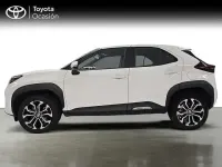 Usado Toyota Yaris Hybrid Active 116 CV (85 kW) 2022 Blanco Pickup/Camioneta