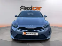 Usado Kia Ceed 136 CV (100 kW) 2023 Gris Utilitario