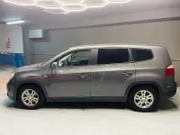 Usado Chevrolet Orlando LT 130 CV (95 kW) 2012 Gris / plata Monovolumen