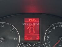 Usado VW Touran 140 CV (102 kW) 2007 Gris / plata Monovolumen