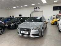 Usado Audi A3 Ambition 105 CV (77 kW) 2013 Gris / plata Berlina