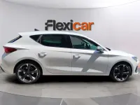 Usado Cupra Leon 150 CV (110 kW) 2023 Blanco Berlina