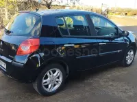 Usado Renault Clio II Dynamique 105 CV (77 kW) 2008 Negro Berlina