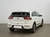Usado Kia Niro 141 CV (103 kW) 2019 Blanco SUV